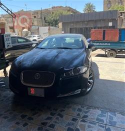 جاكوار XF